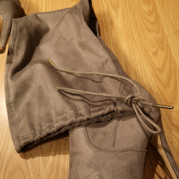 Thigh High Women's High Heel Boots - Picture 11 of 15